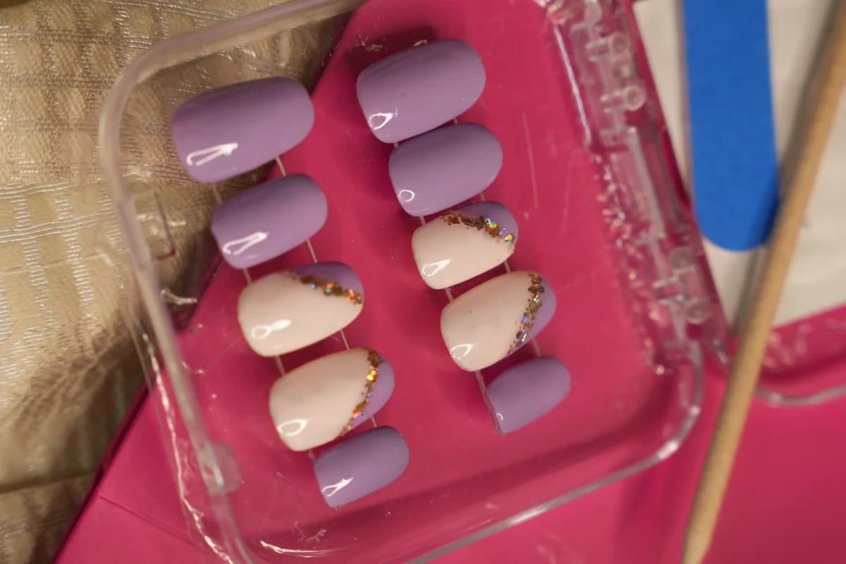 Press On nails: Purple2