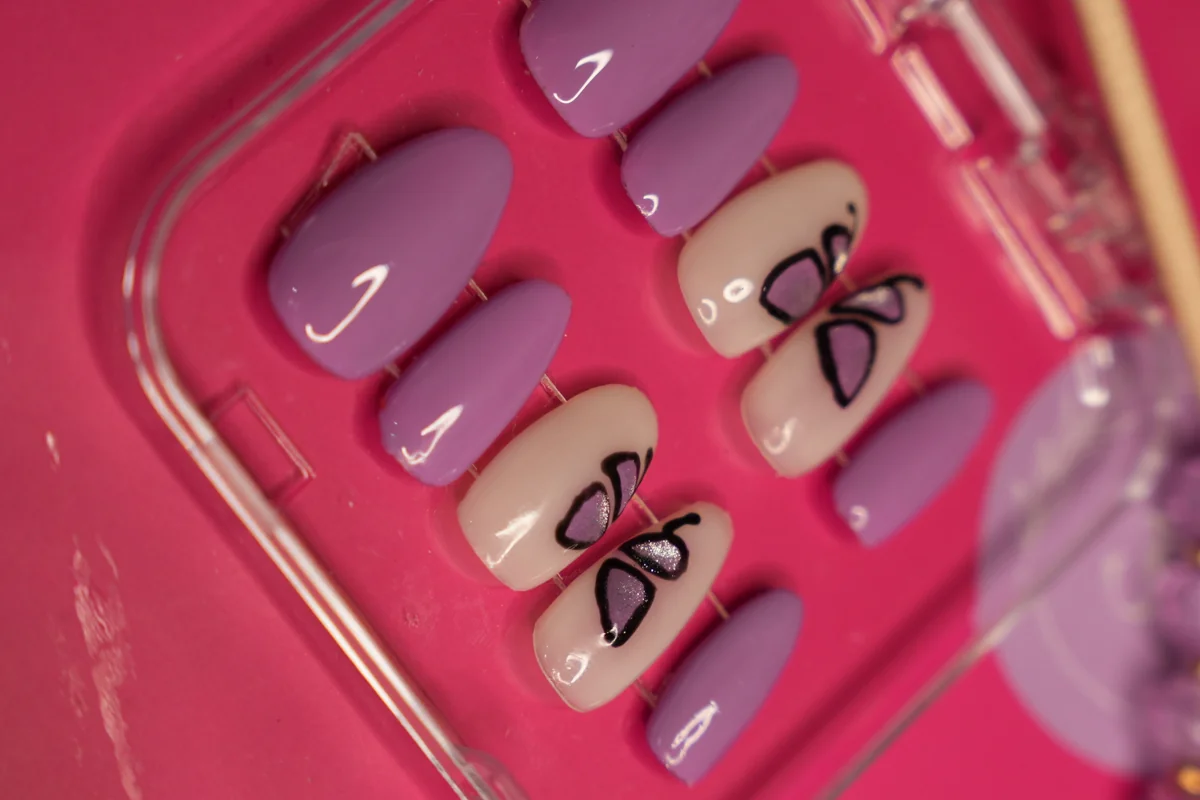 Press On nails: Purple1